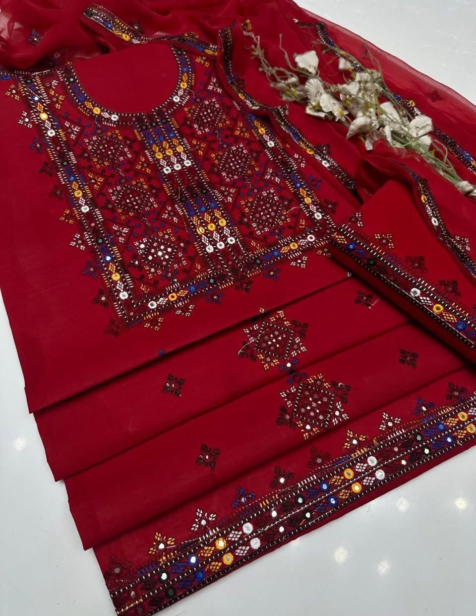 Balochi Thick Thread Sitara Embroidery Lawn Cotton With Chiffon Dupatta - 3PC Unstitch Dress 👗