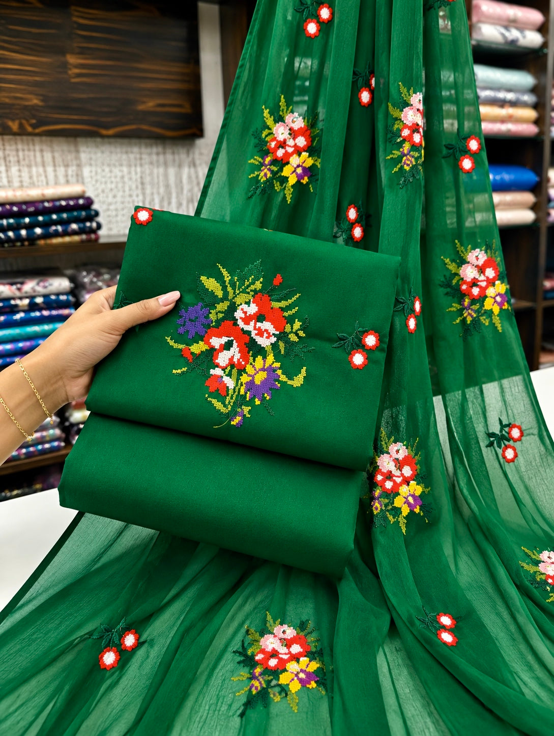 Cross Stitch Multi-Flower Embroidered Soft Cotton with Chiffon Dupatta - 3PC Unstitched Dress 👗