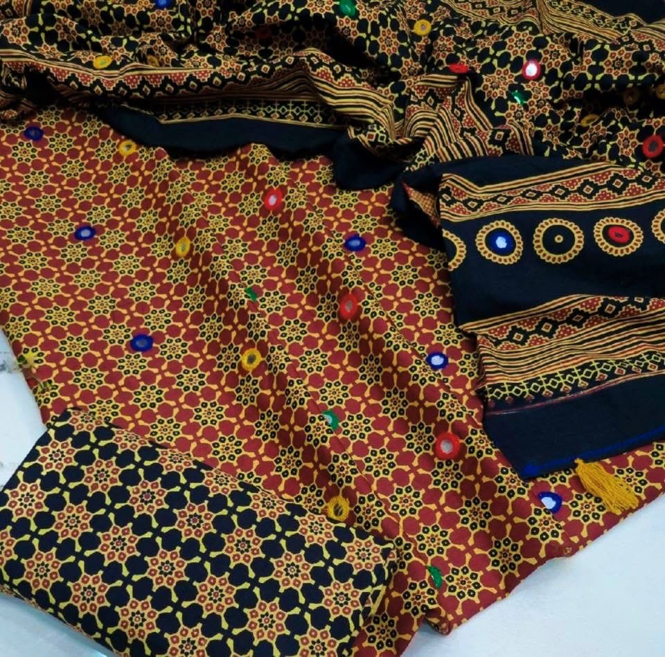 Ajrak Block Print Cotton 3-Piece Suit with Multi Sitara Foil Work – Hand-Dyed Traditional Elegance