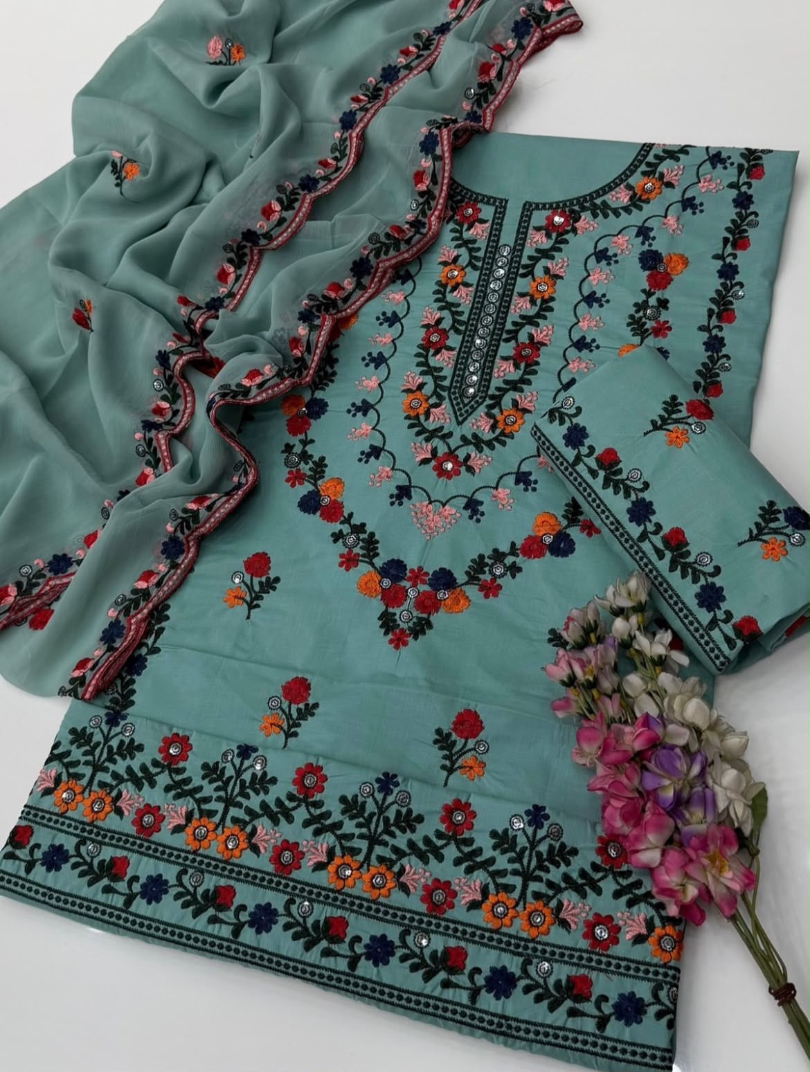 3MM Sequence Sitara Pakka Thread Multi Embroidered Lawn Cotton Suit with Bamber Chiffon Cutwork Dupatta – 3PC Unstitched Dress 👗