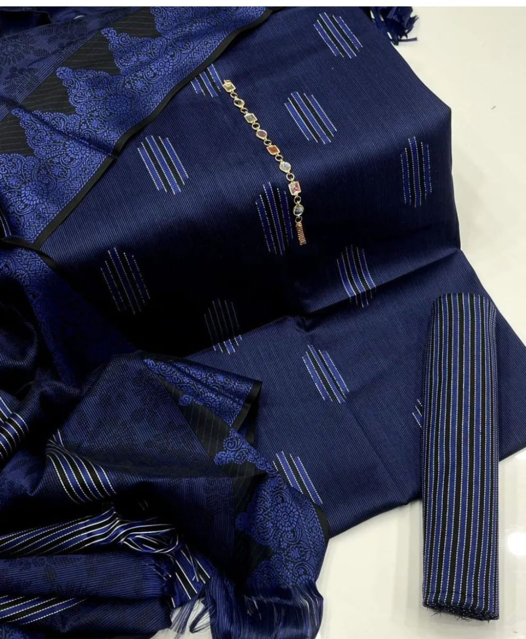 Premium Winter Staple Sussi Jacquard 3 Piece Suit – Self Print with Shawl Dupatta