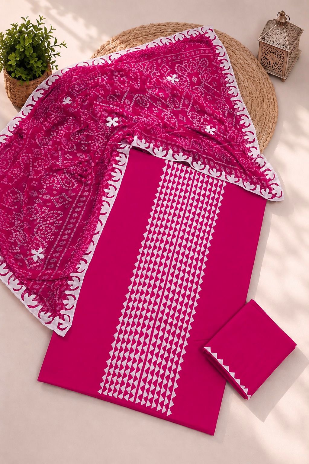 Applic Handwork Lawn Cotton Shirt & Trouser with Four Side Applic Border Chiffon Chunri Printed Dupatta – 3PC Unstitched Dress 👗