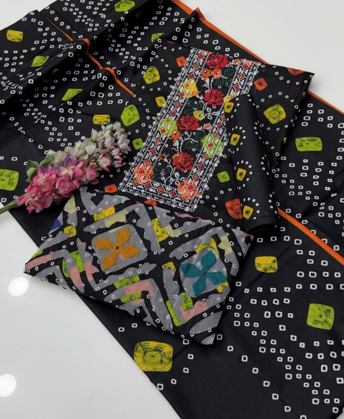 Lawn Chunri Print Cross Stitch Floral Embroidered Neck with Net Multi Applique Handwork Daman - 3PC Unstitch Dress 👗