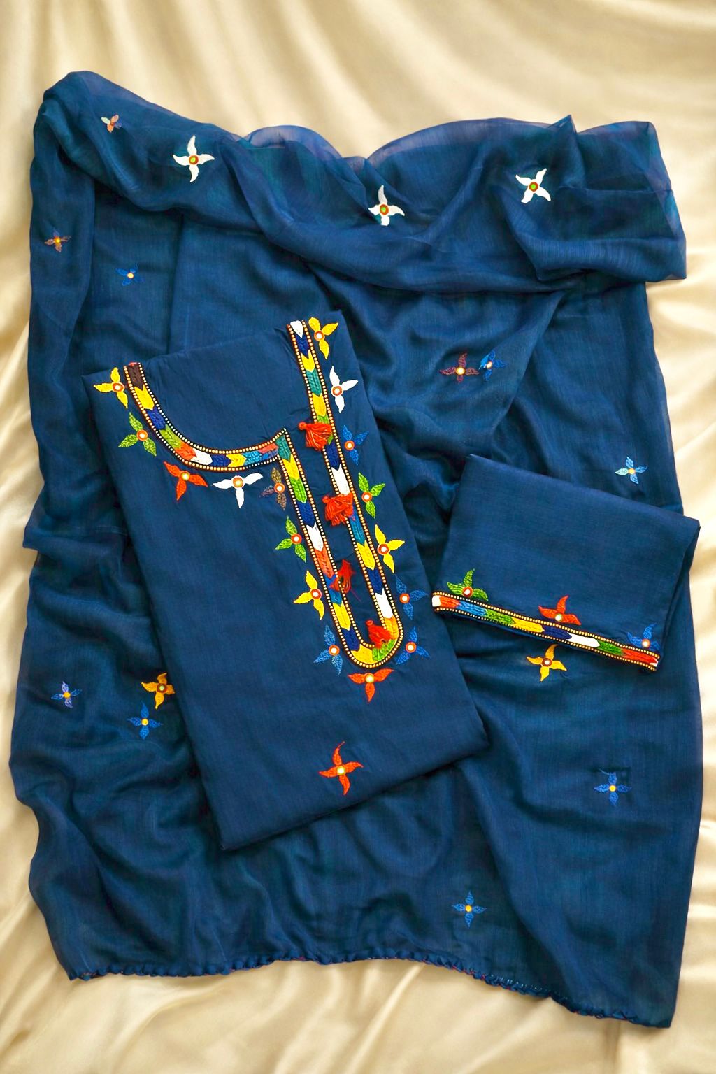 Village Work Handmade Soft Cotton With Chiffon Dupatta - 3PC Unstitch Dress 👗