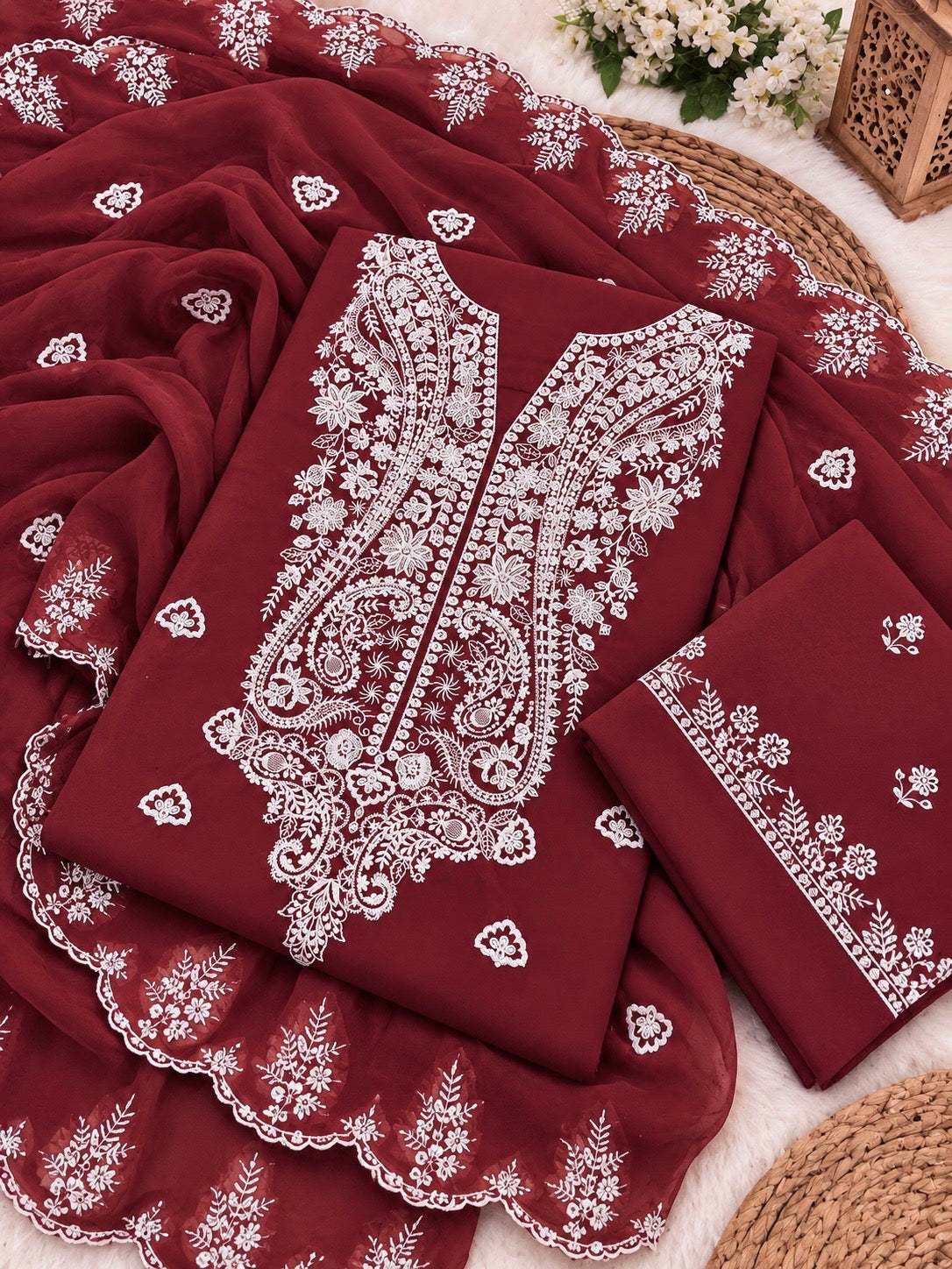 Kashmiri 3MM Sitara Embroidery Soft Cotton Fabric With Cutwork Border Chiffon Dupatta - 3PC Unstitched Dress 👗