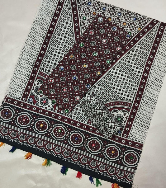 Ajrak Soft Cotton 3-Piece Suit with Multi Sitara Foil Work – Hand-Dyed Traditional Elegance