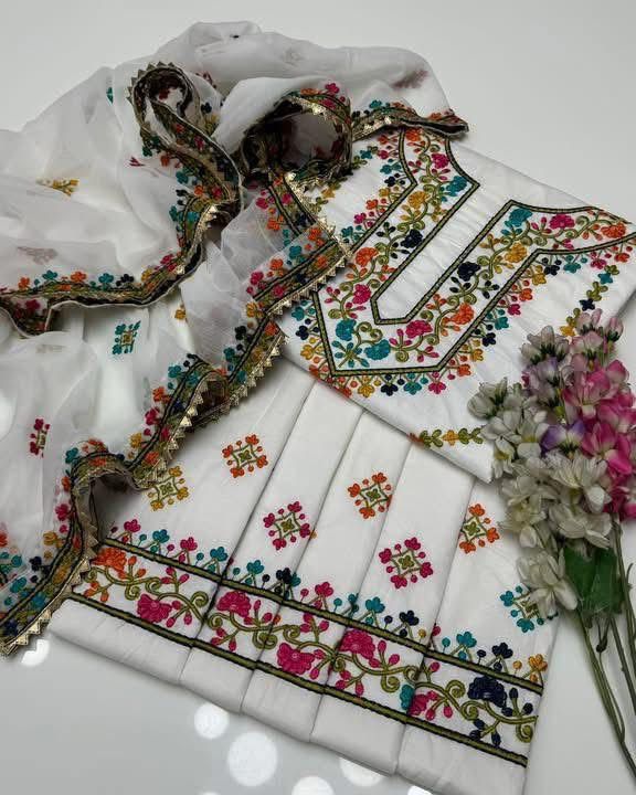 Handmade Style Pakka Tanka Multi Machine Embroidery Unstitch 3pc Dress 👗
