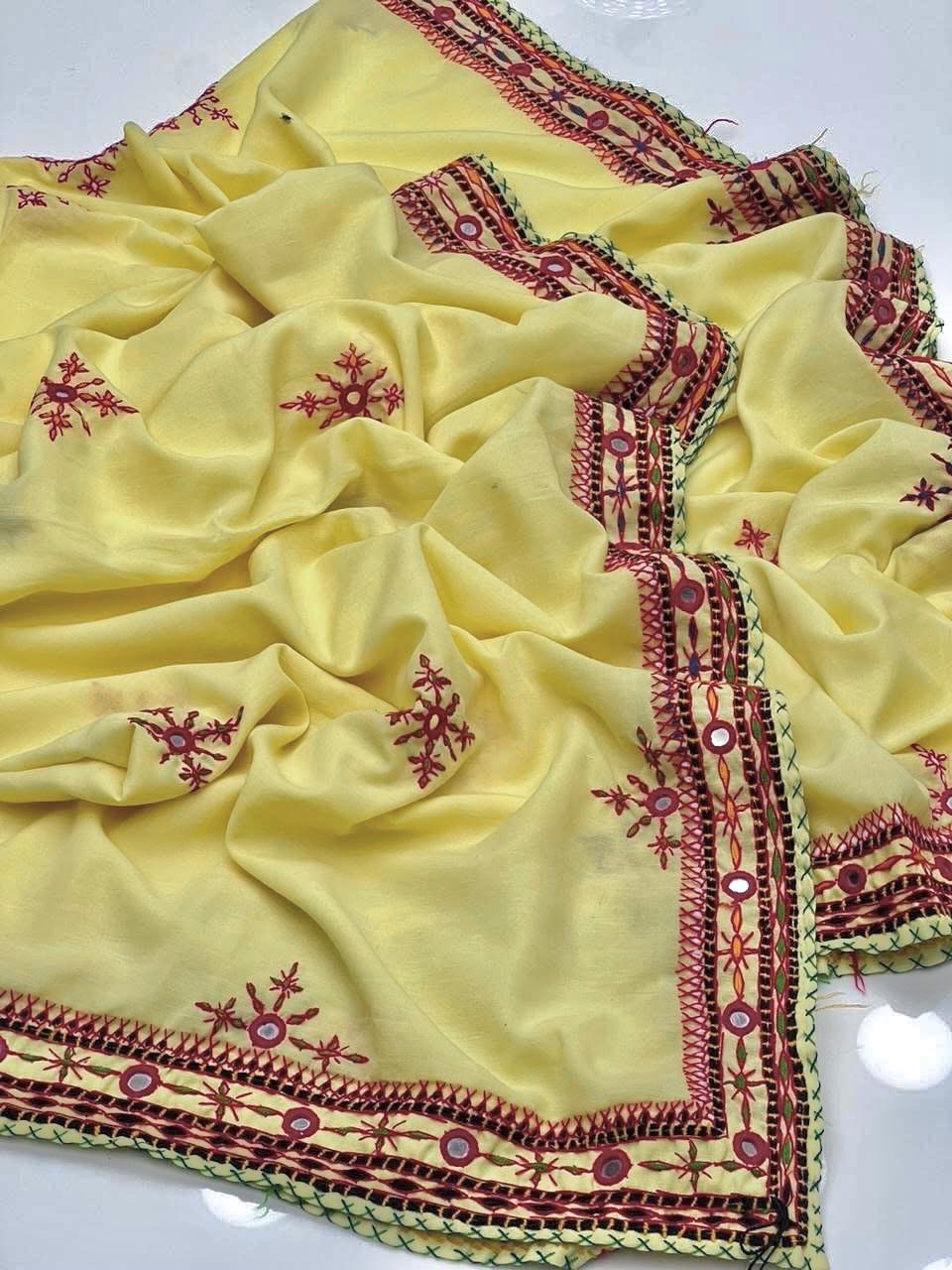Fancy Balochi Four Side Heavy Border Needle Handwork Ladies Chadders