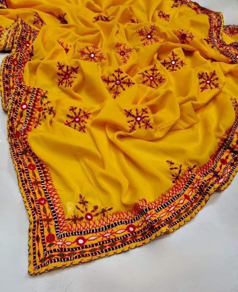 Fancy Balochi Four Side Heavy Border Needle Handwork Ladies Chadders
