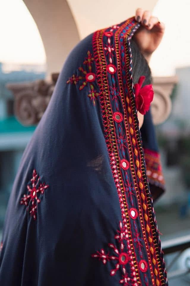 Fancy Balochi Four Side Heavy Border Needle Handwork Ladies Chadders