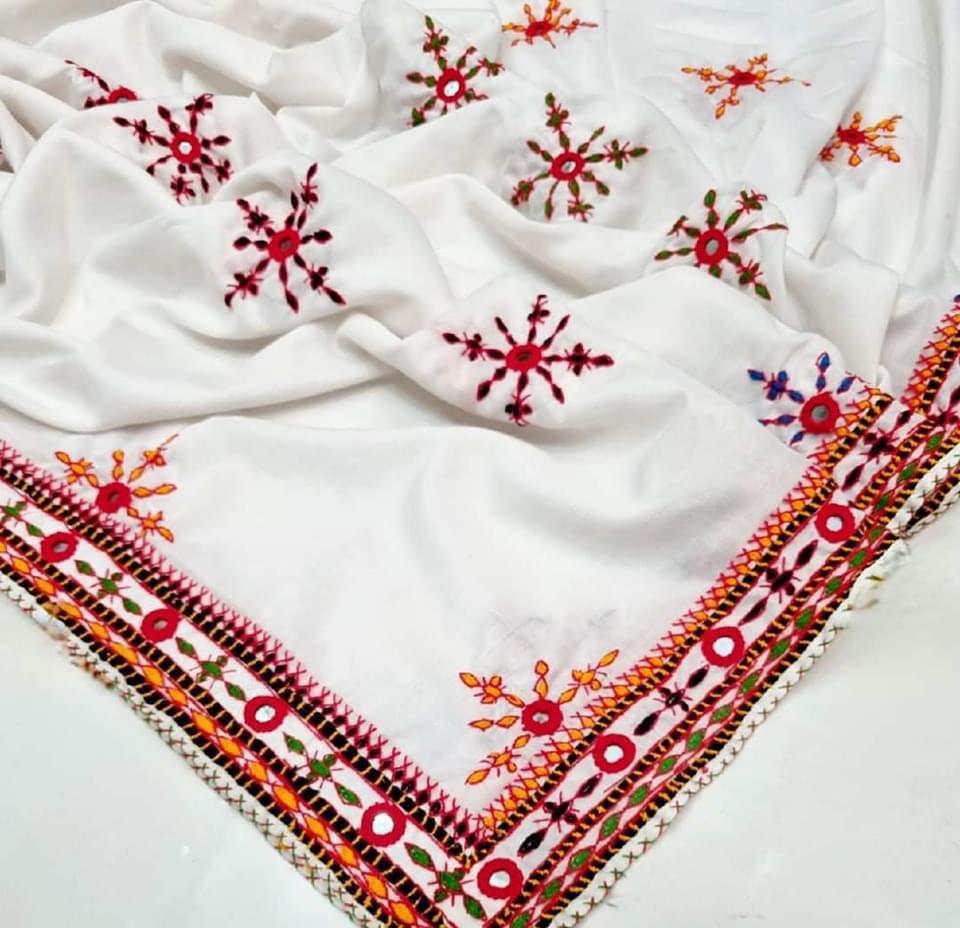 Fancy Balochi Four Side Heavy Border Needle Handwork Ladies Chadders
