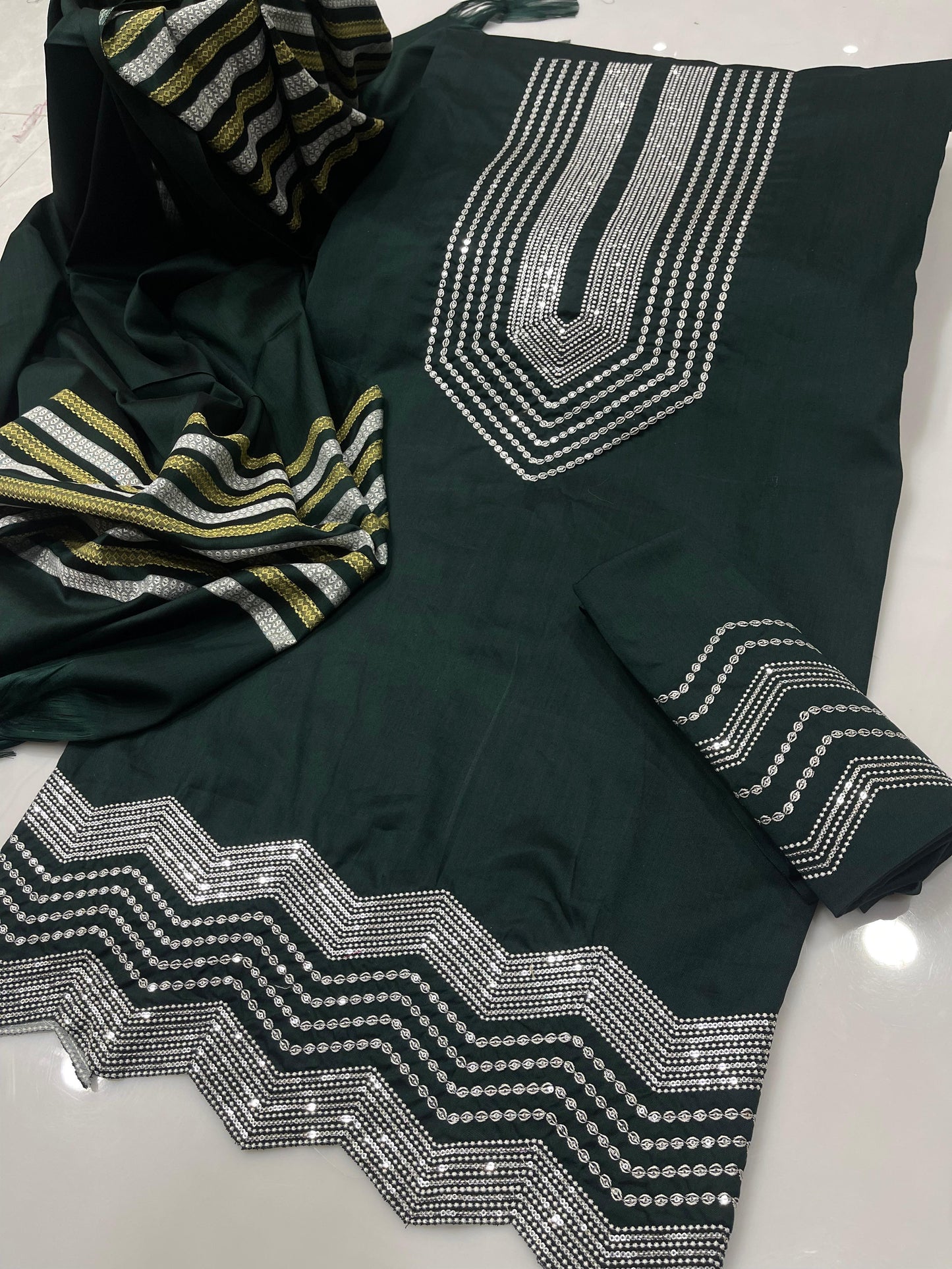 Winter Staple Susi 3-Piece Suit | Sequins Mukesh Work | Premium Thari Jacquard Shawl